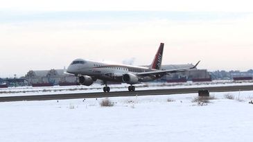 Mitsubishi MRJ FTA-4 startet in Rockford, Ill